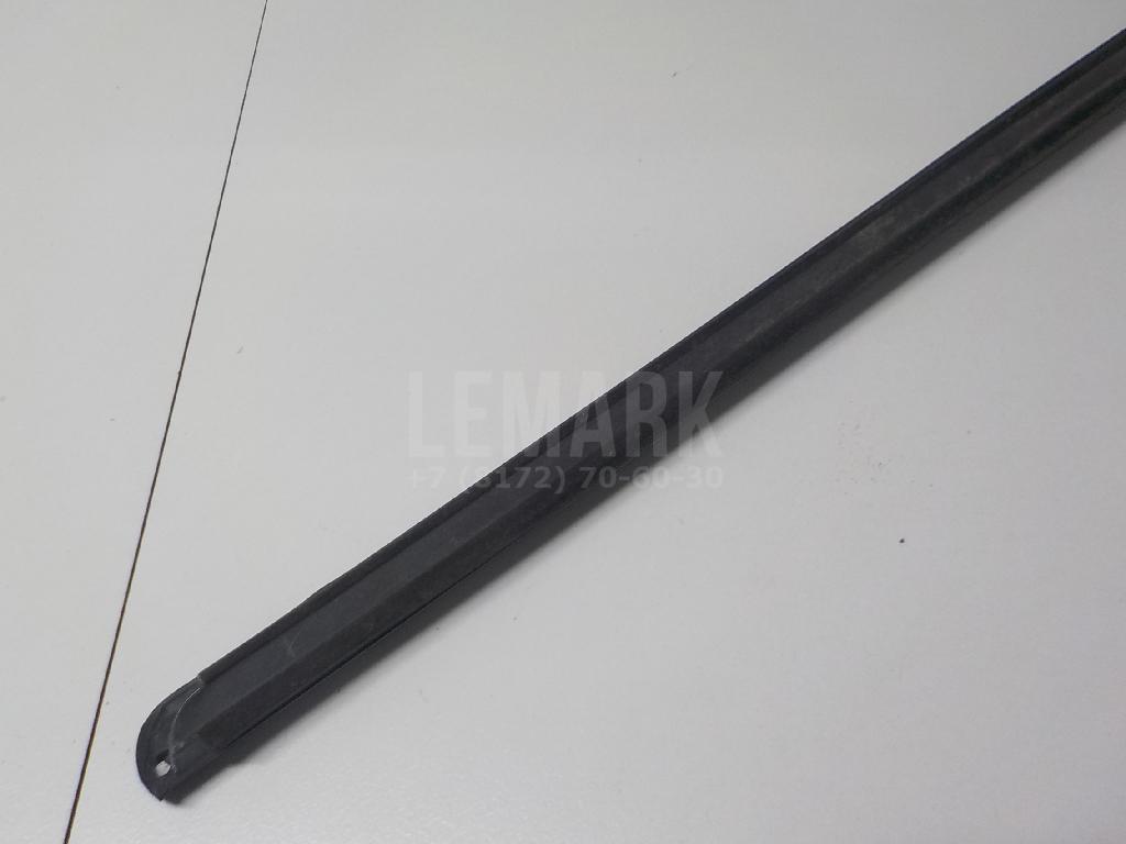Накладка стекла заднего левого для  Ford Escape EUR 2007-2009