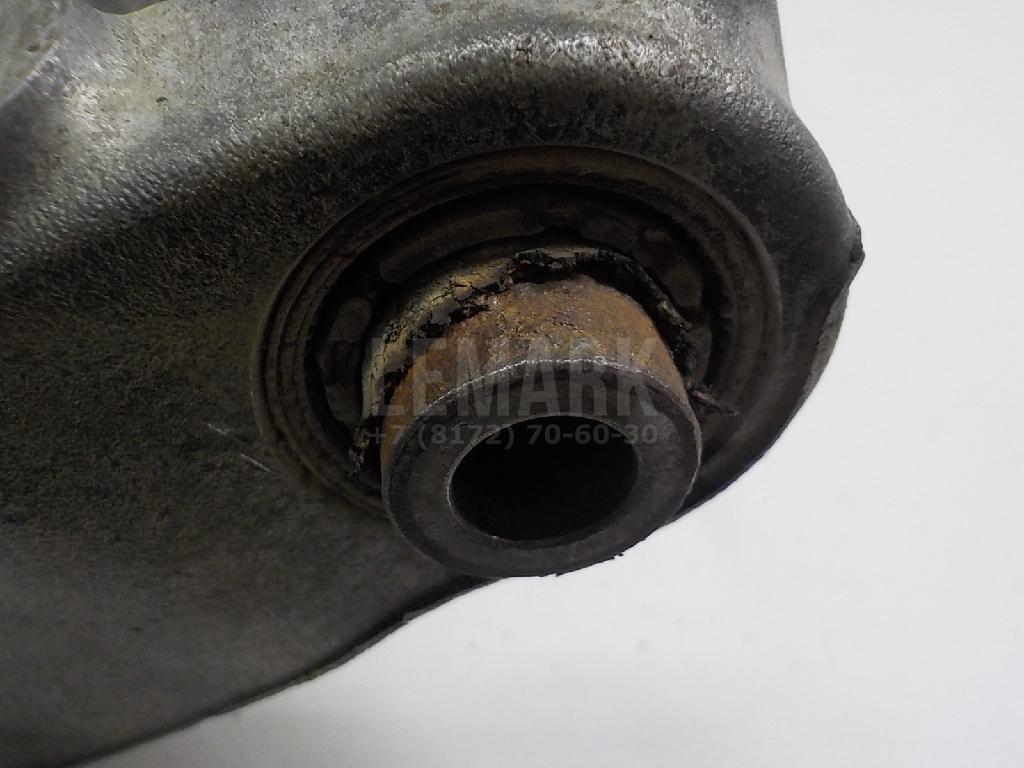Кулак поворотный задний правый для  Audi V8 1988-1994