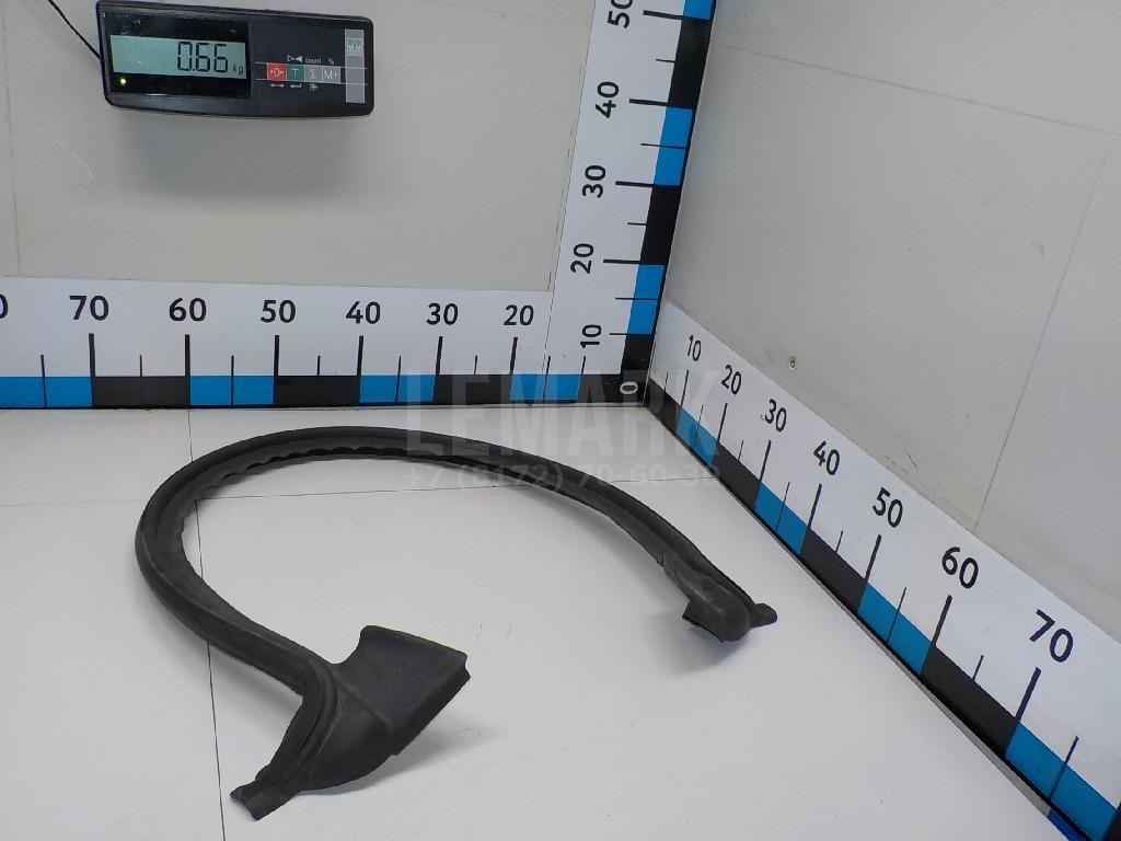 Уплотнитель заднего стекла 3T5827707 VAG