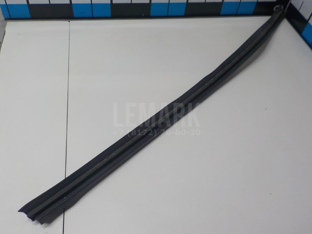 Накладка стекла переднего правого 808344EA0A Nissan