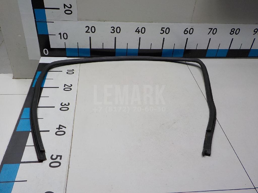 Уплотнитель стекла двери 3B9839440GB41 VAG