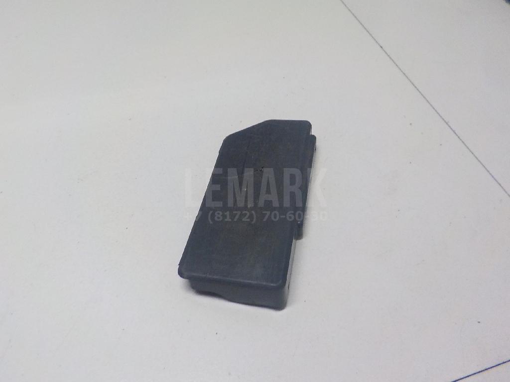 Накладка (кузов внутри) 884578H300 Nissan
