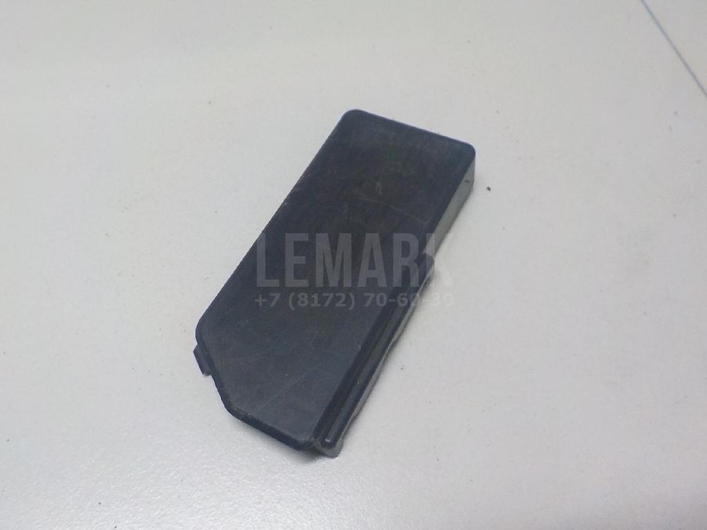 Накладка (кузов внутри) 884078H300 Nissan