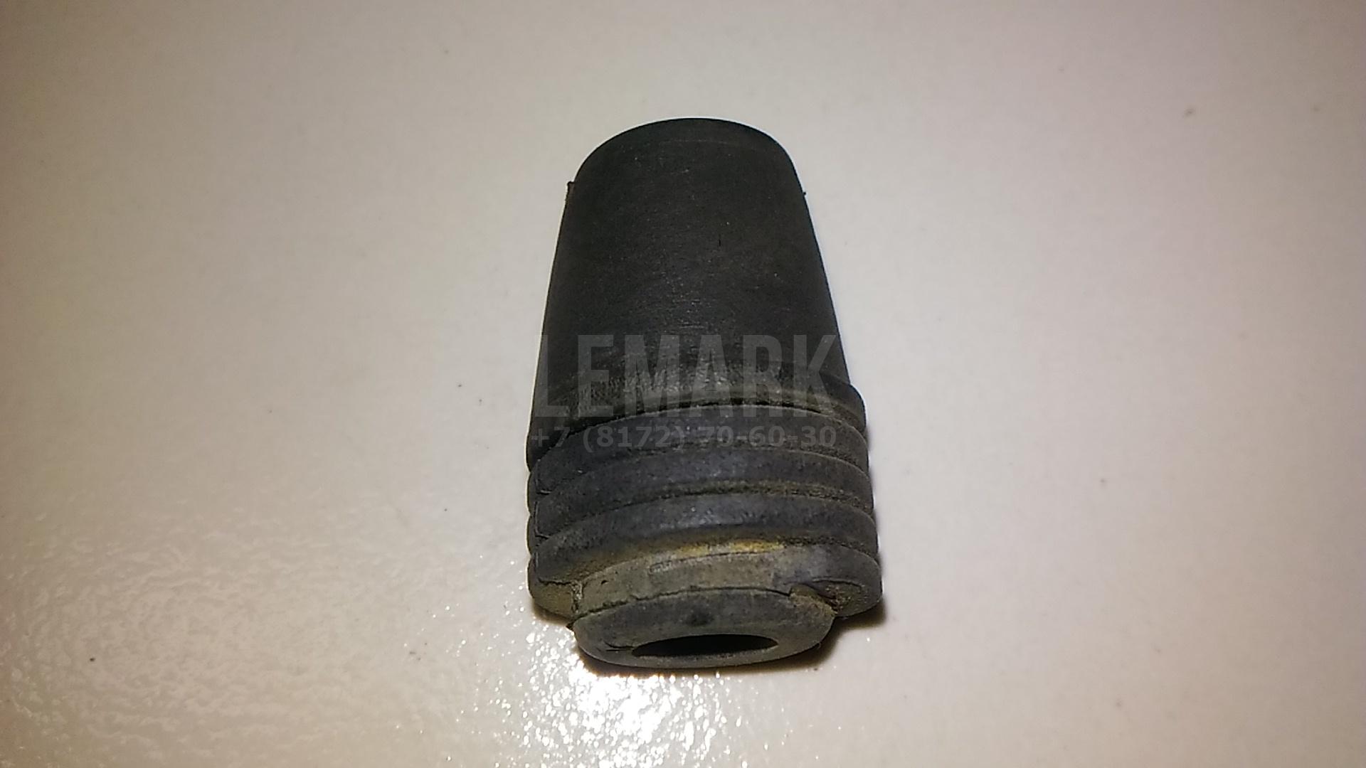 Отбойник крышки багажника