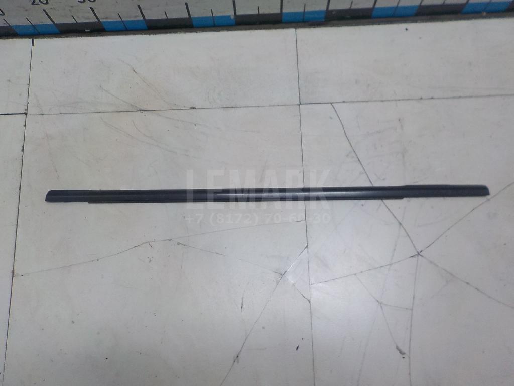Накладка стекла заднего левого 82821JG000 Nissan