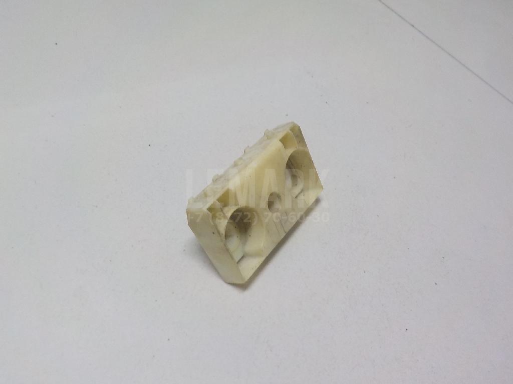 Направляющая заднего бампера 85220JG000 Nissan