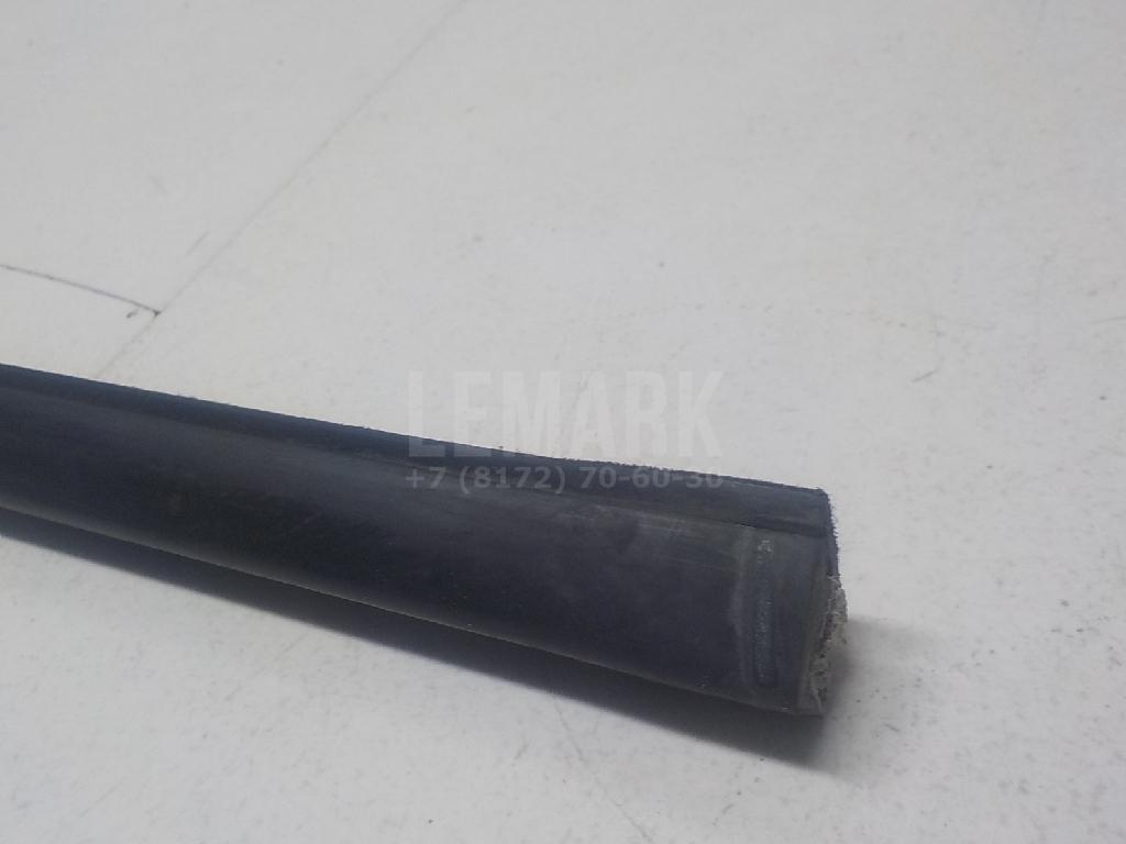 Накладка стекла переднего правого для  BMW 5-serie GT F07 2009-2016