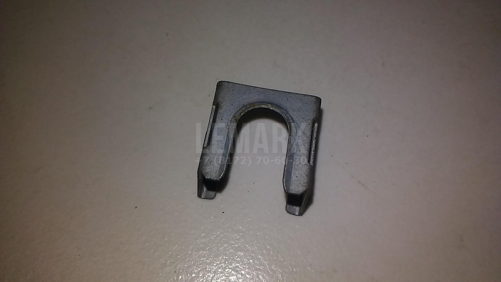 Кронштейн форсунки 1053951 Ford