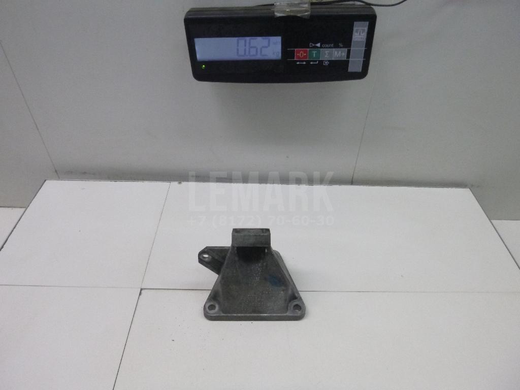 Кронштейн двигателя правый 4B0199308 VAG
