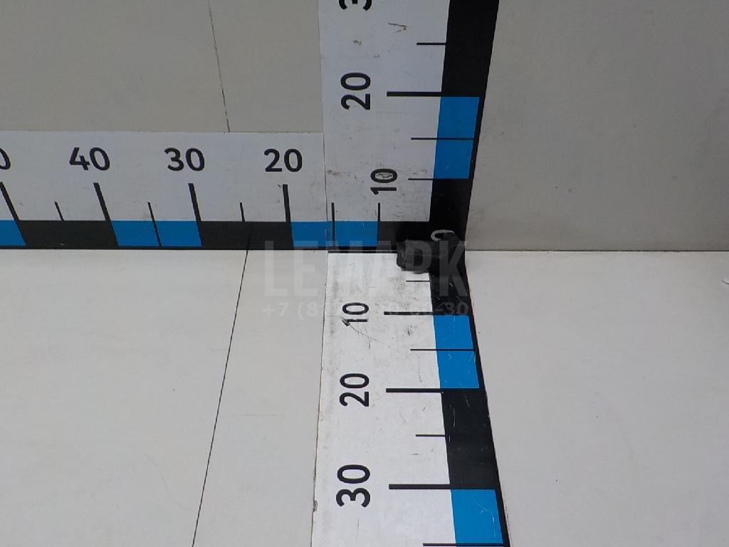 Уплотнитель двери 1K0868759A VAG