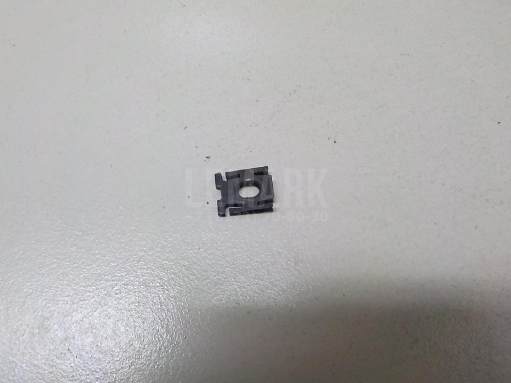Скоба крепежная 1K0867207 VAG