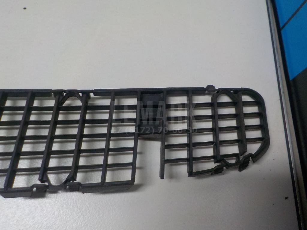 Решетка в капот для  BMW X1 F48 2014-2022