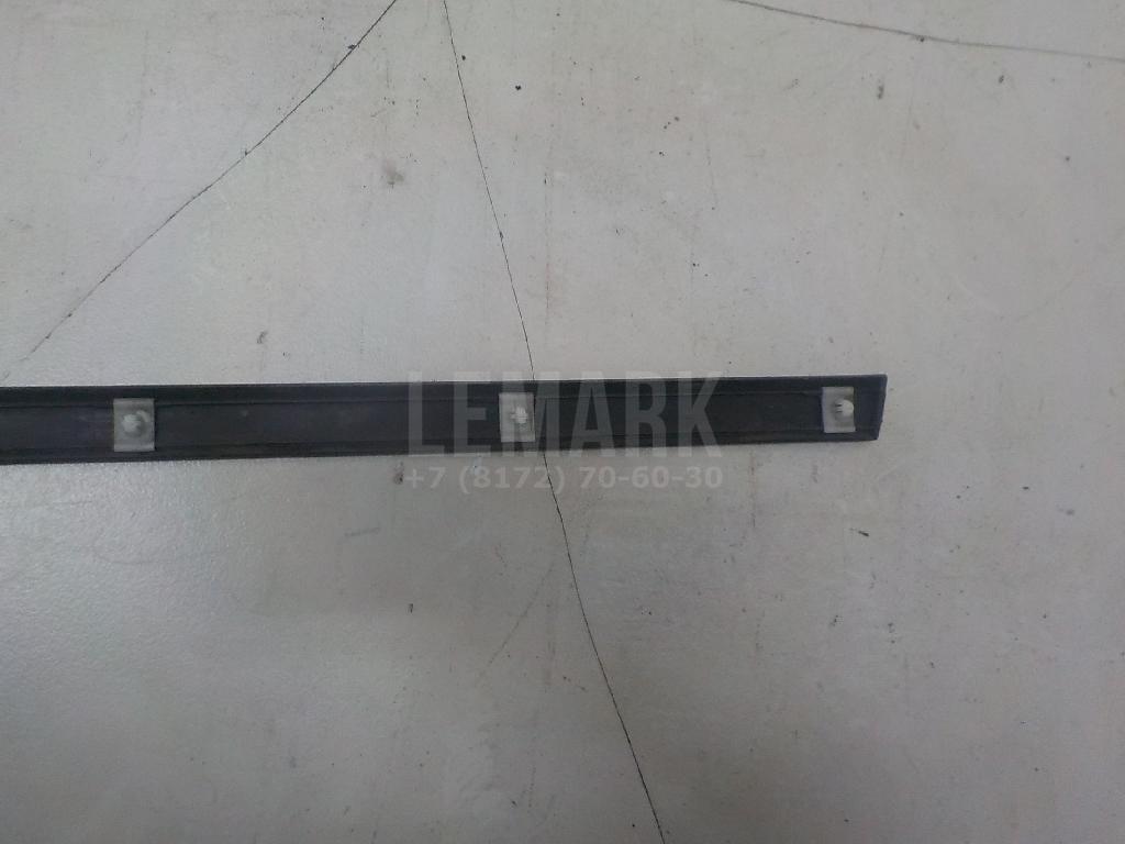Молдинг передней правой двери для  BMW X3 E83 2004-2010