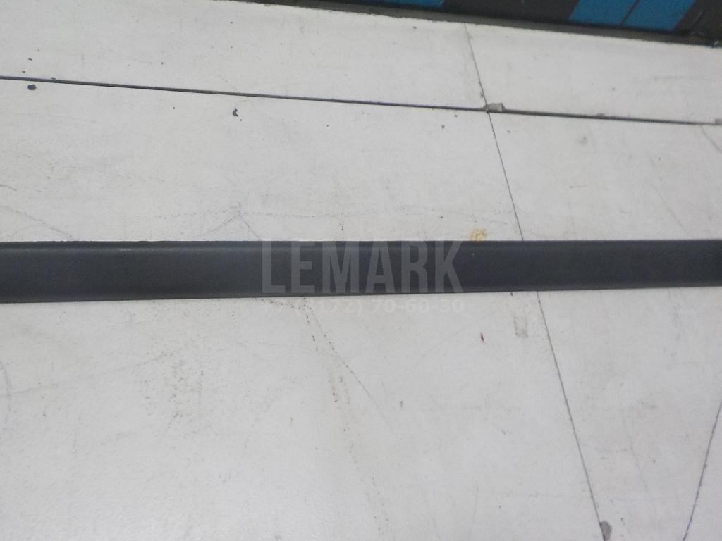 Молдинг передней правой двери для  BMW X3 E83 2004-2010
