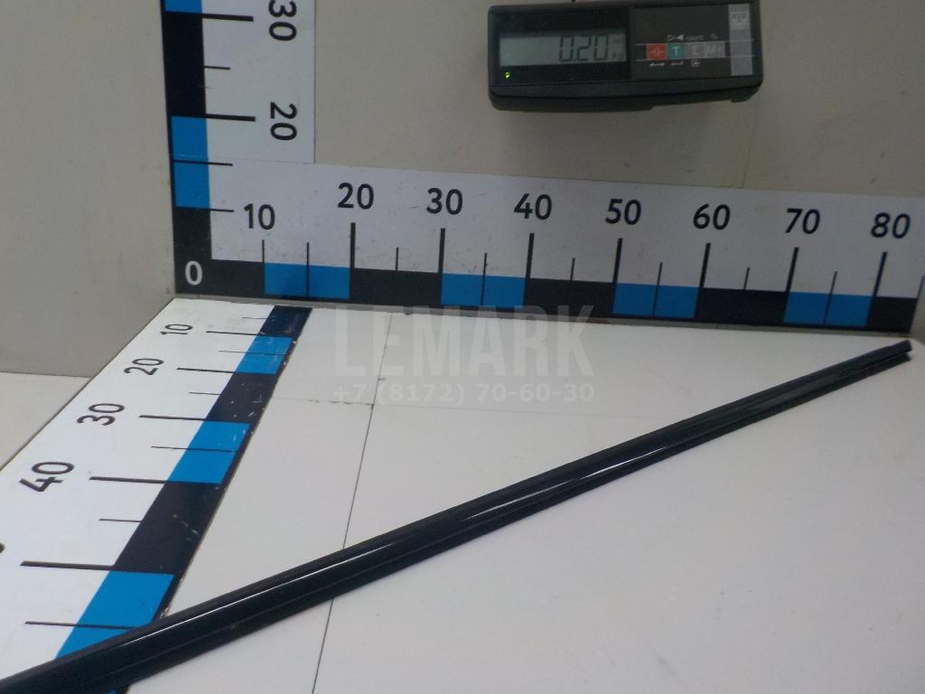 Накладка стекла переднего правого для  BAW