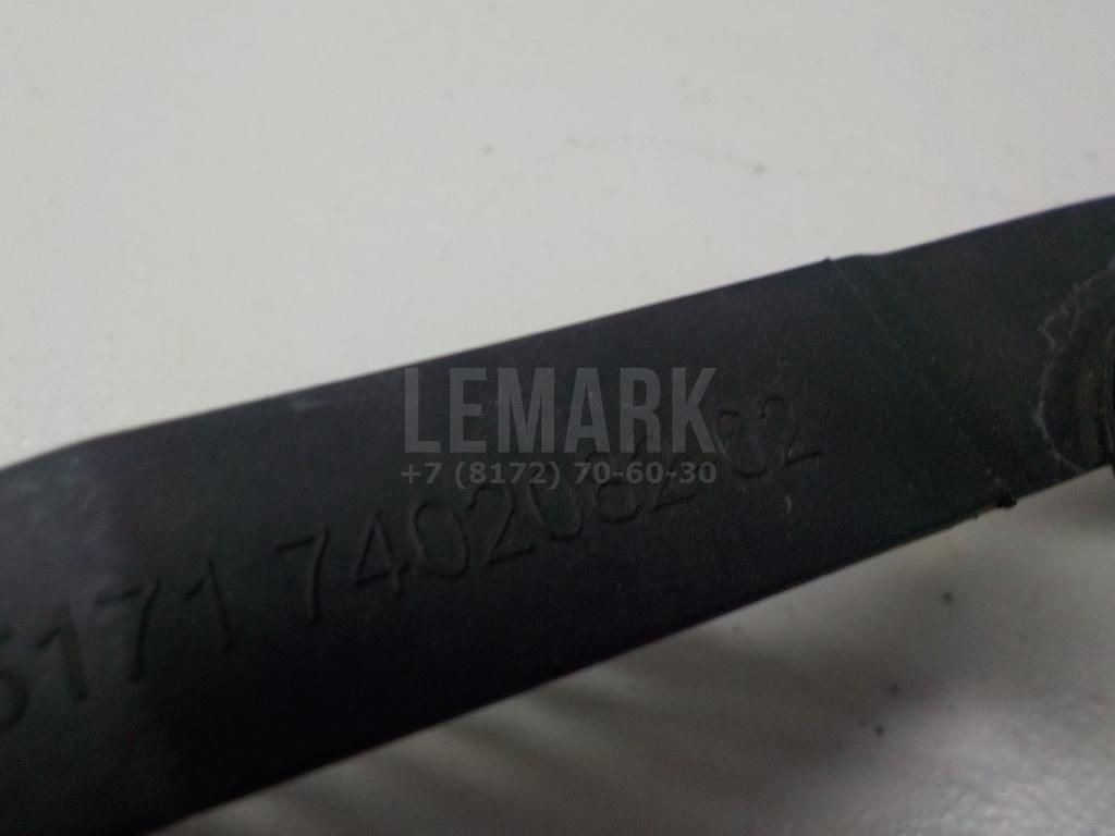 Уплотнитель капота