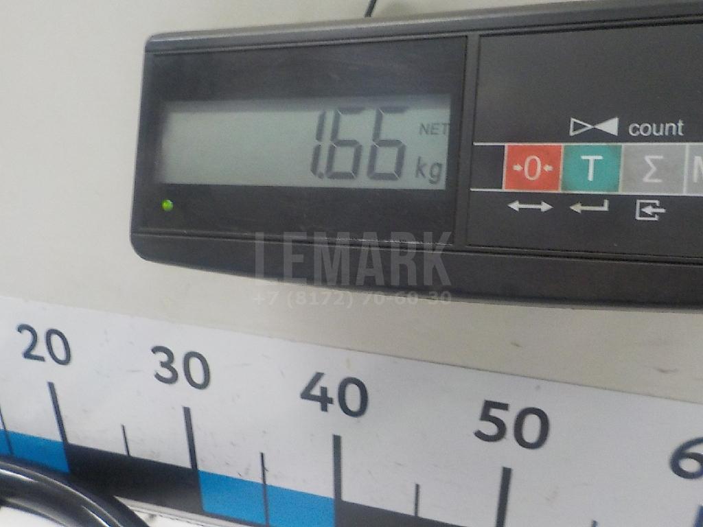 Петля крышки багажника