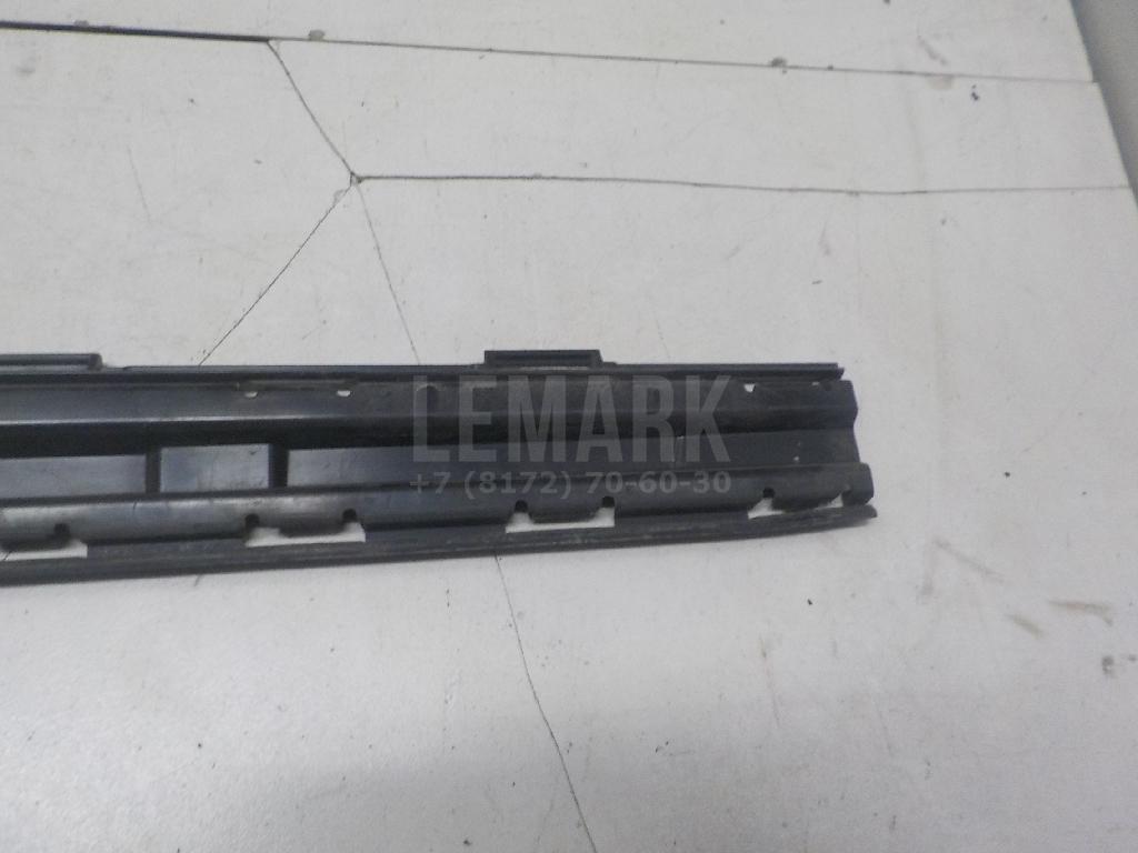 Кронштейн накладки на порог (наружней) для  Audi A3 [8PA] Sportback 2004-2013