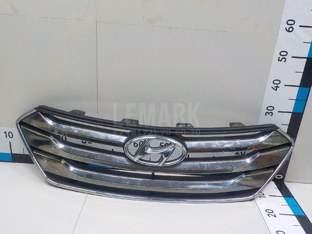 Решетка радиатора 863502W060 Hyundai-Kia