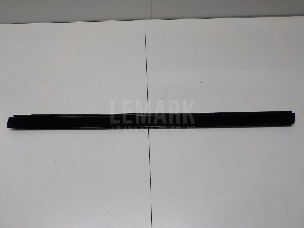 Накладка стекла заднего левого
