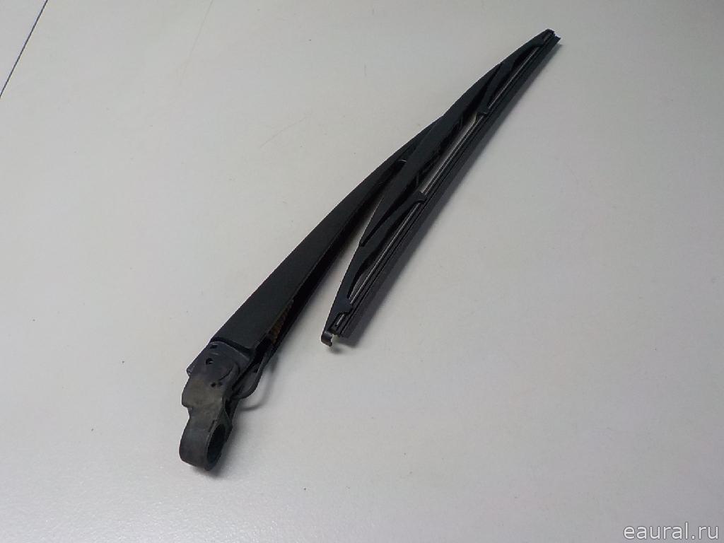 Поводок стеклоочистителя заднего