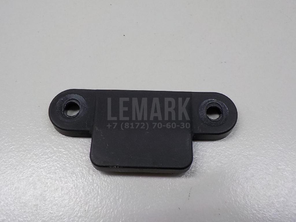 Отбойник крышки багажника 817383J000 Hyundai-Kia