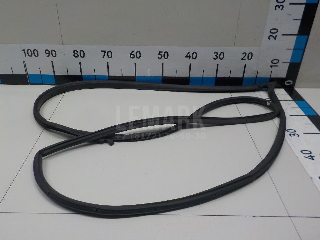 Уплотнитель двери 6786142050 Toyota