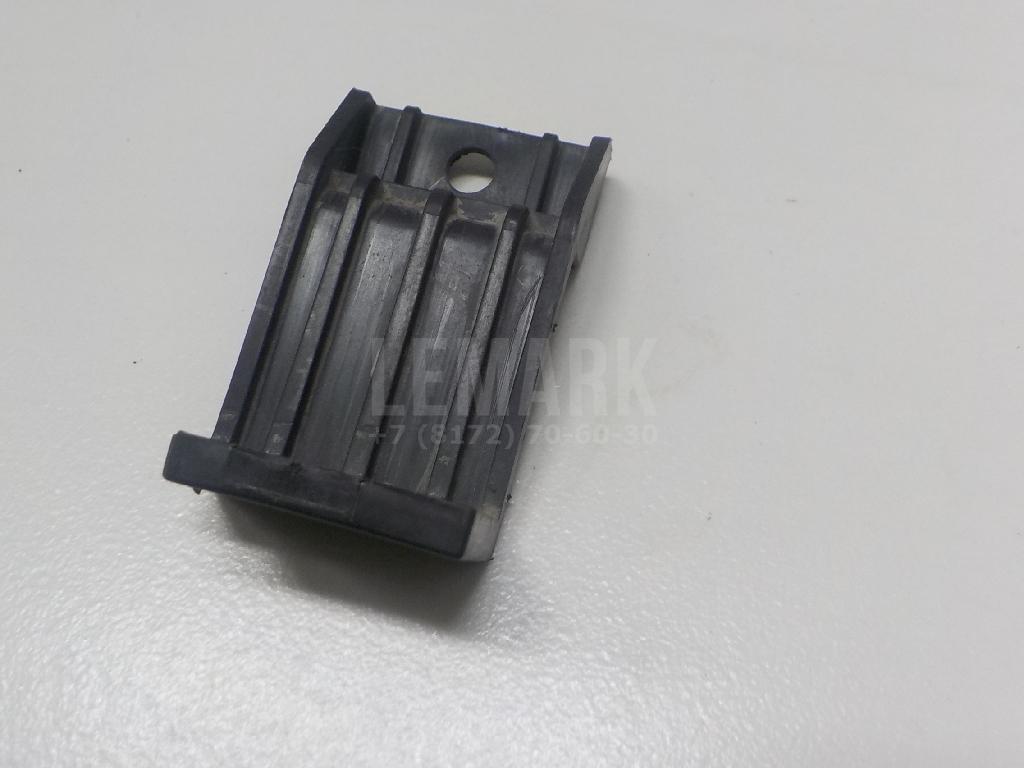 Кронштейн заднего бампера 86635F1000 Hyundai-Kia