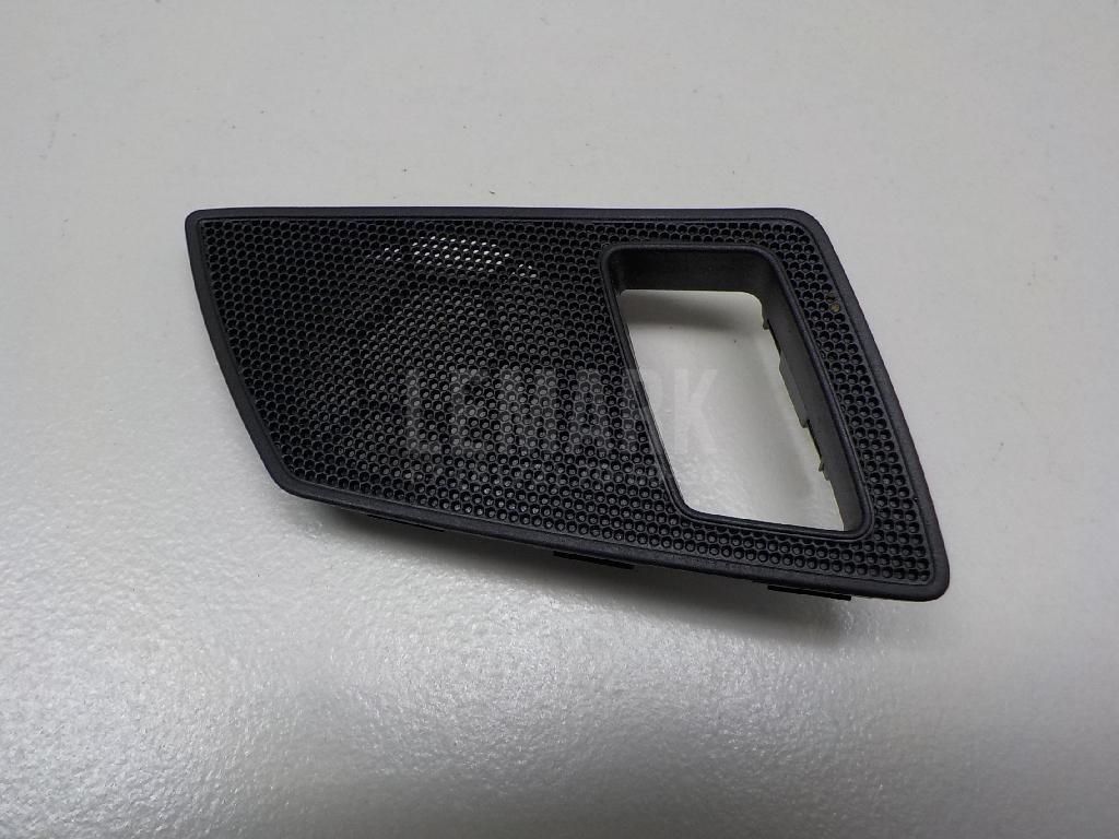 Решетка динамика 3T08674369B9 VAG