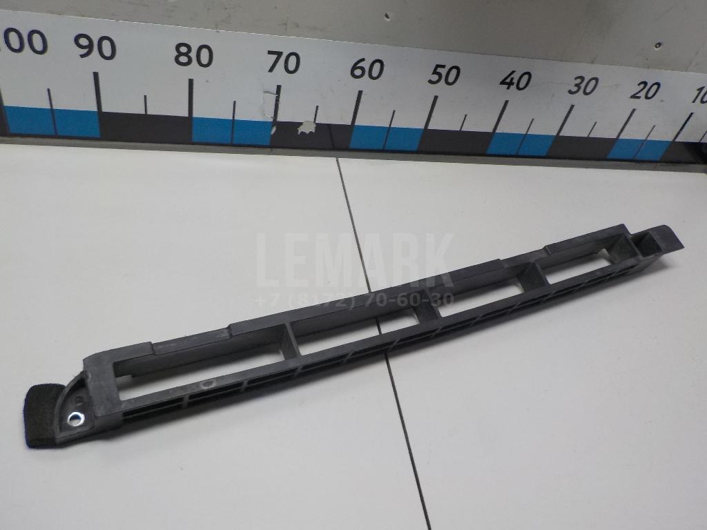 Кронштейн радиатора 1659330050 Toyota