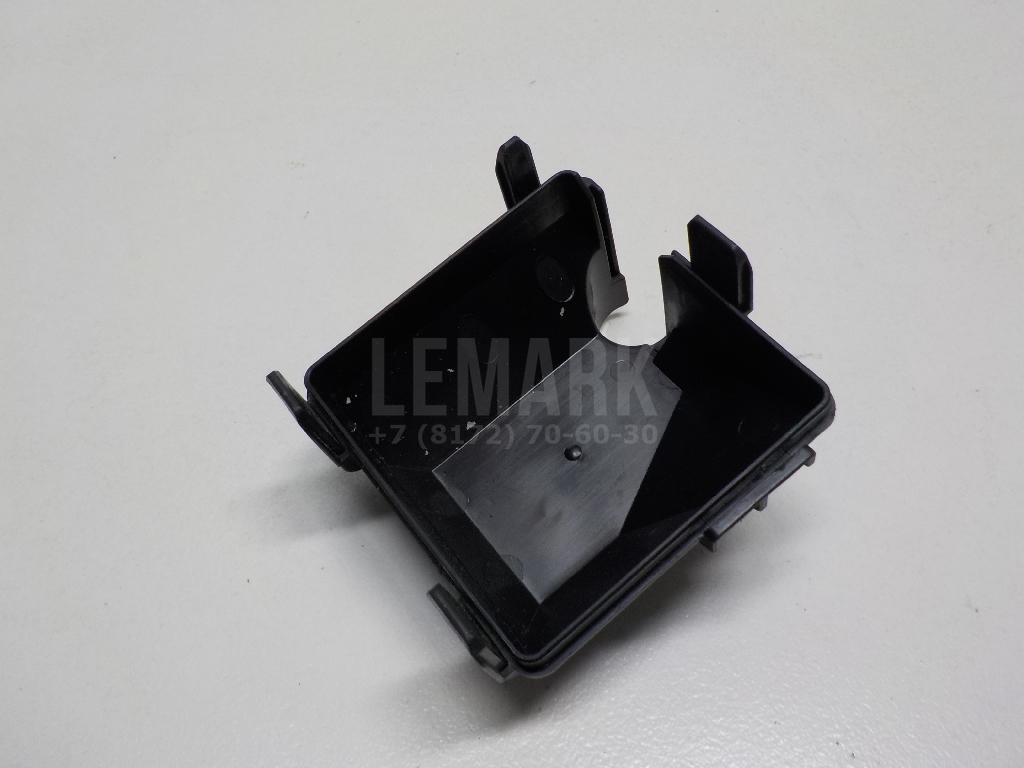Корпус блока предохранителей 8266360140 Toyota