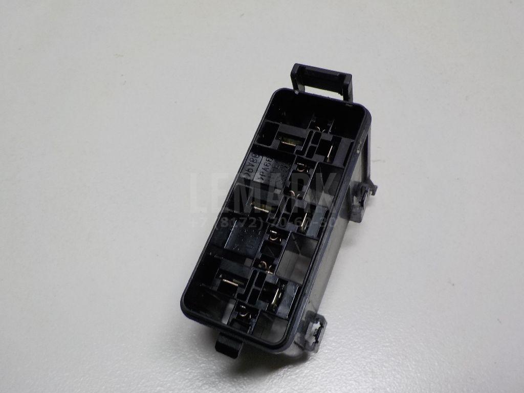 Блок реле 8274260030 Toyota