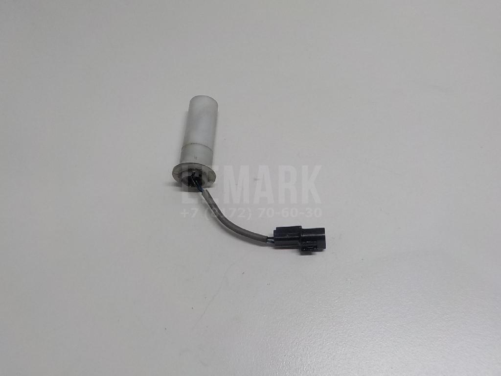 Датчик уровня в бачок омывателя 985203J000 Hyundai-Kia