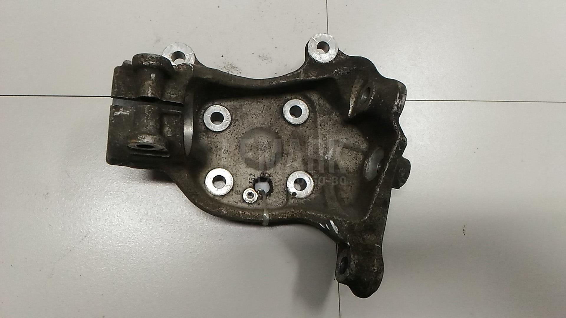 Кулак поворотный передний правый для  BMW 6-serie E64 2004-2009