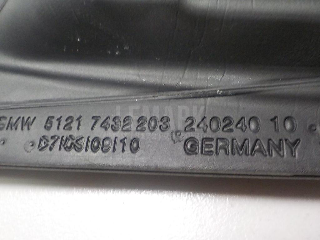 Уплотнитель (внутри) для  Audi A4 [B7] 2005-2007