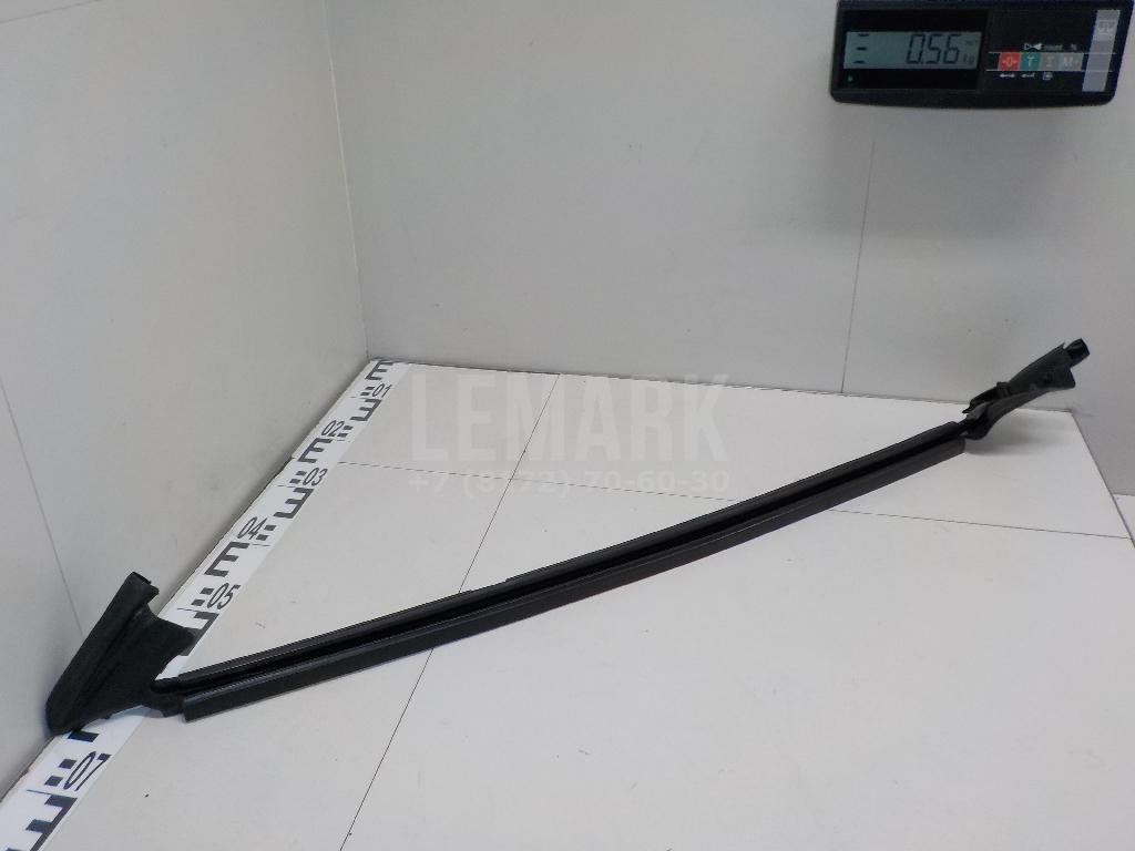 Уплотнитель стекла двери 3C8839472C5AP VAG