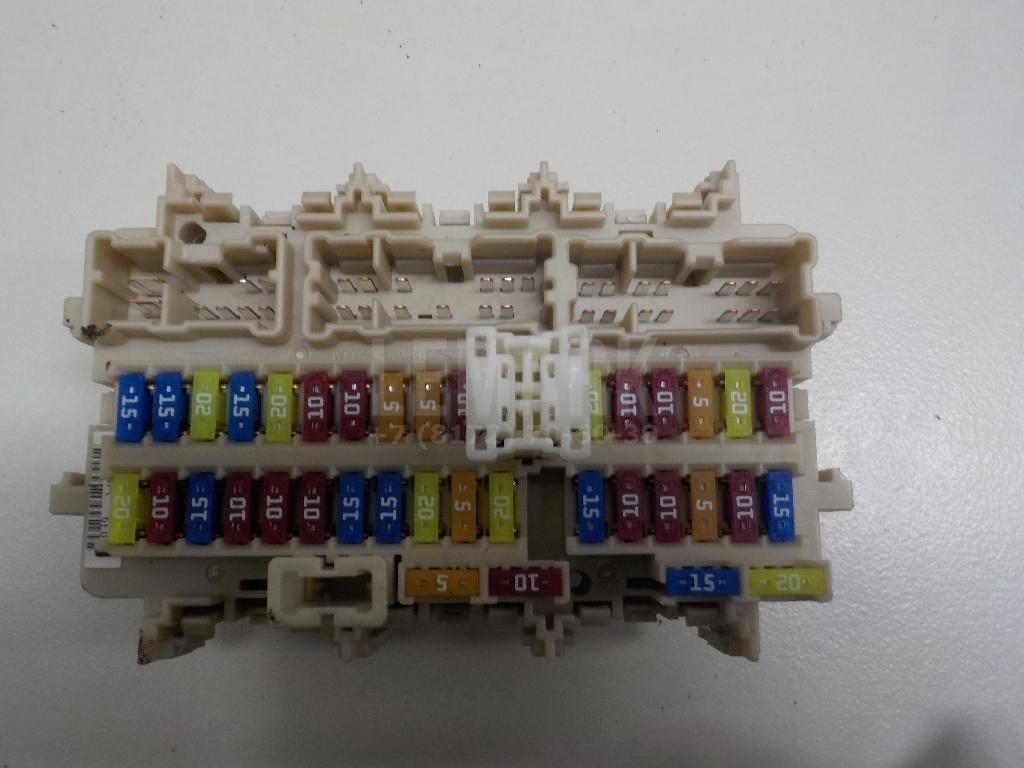 Блок предохранителей 243504EB0A Nissan