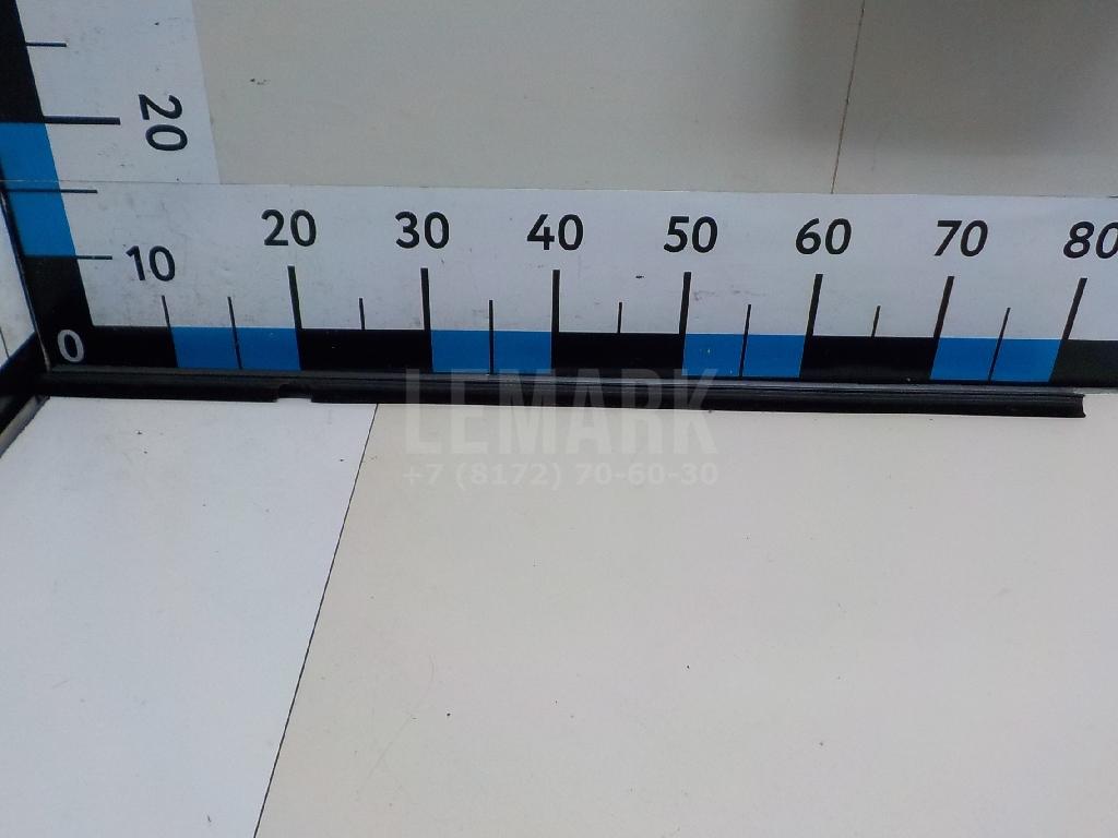 Уплотнитель стекла двери 1K6839472E5AP VAG