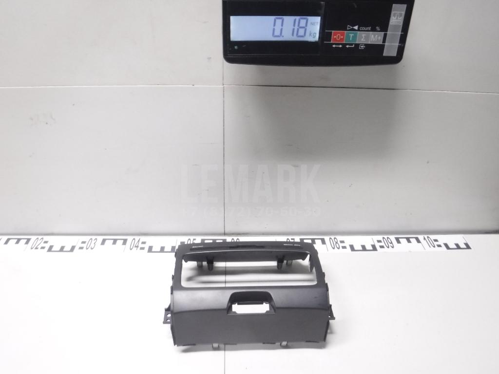 Рамка магнитолы 847403U040AK5 Hyundai-Kia