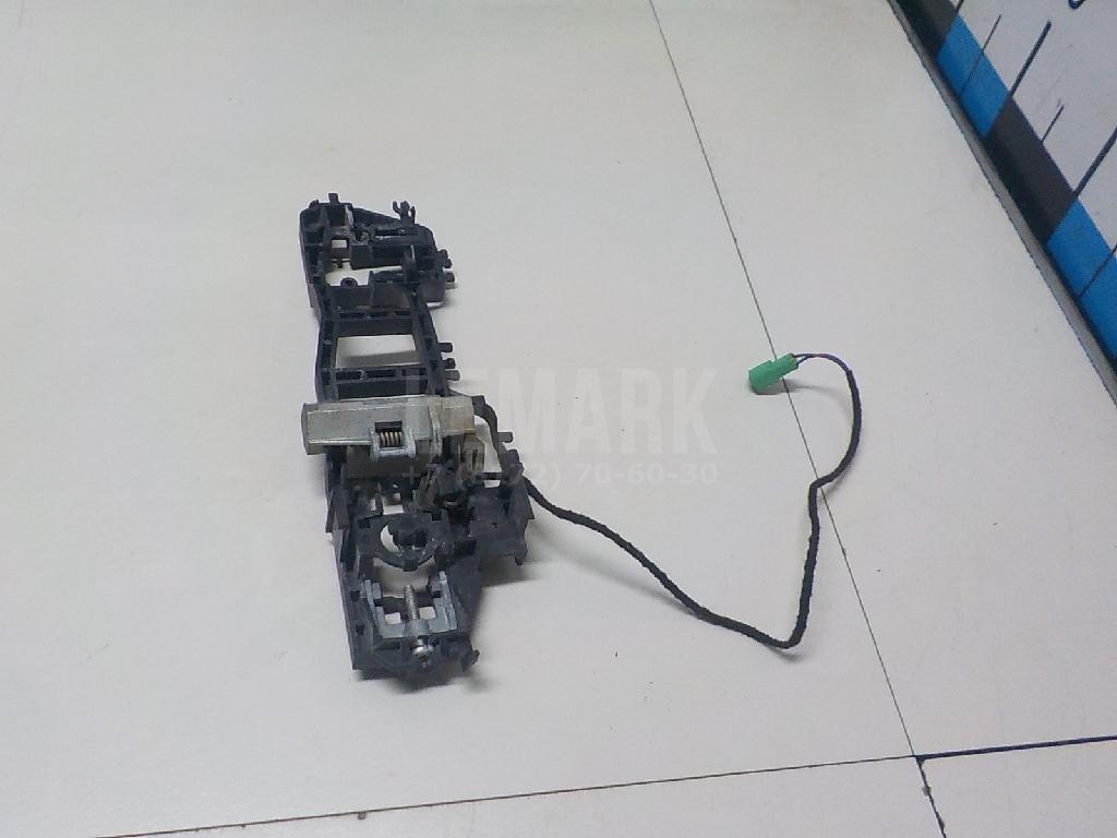 Кронштейн ручки для  Ford B-MAX 2012-2018