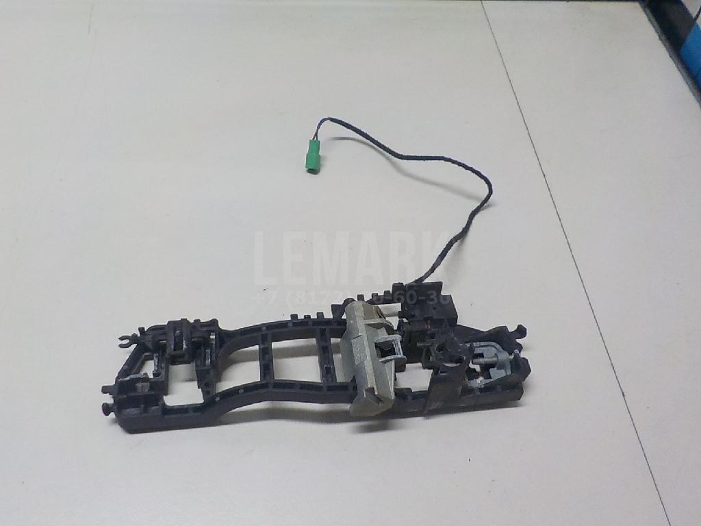 Кронштейн ручки для  Ford B-MAX 2012-2018