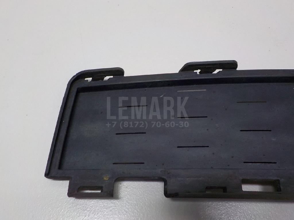 Решетка в бампер правая для  BMW 1-serie E87/E81 2004-2011