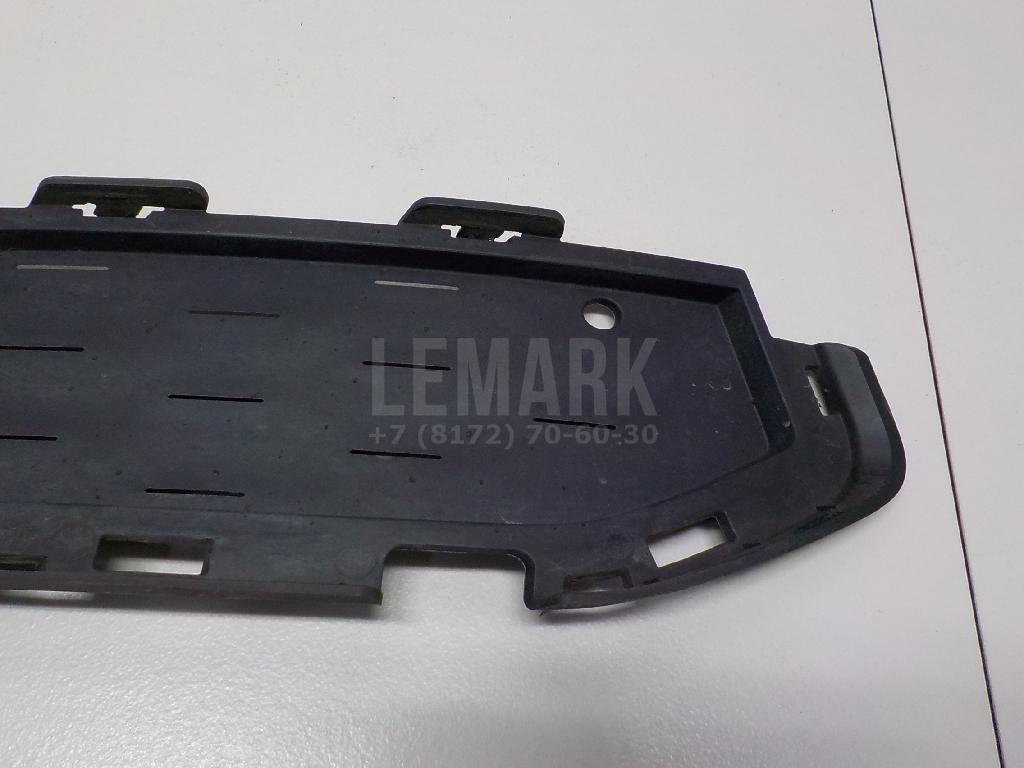 Решетка в бампер правая для  BMW 1-serie E87/E81 2004-2011