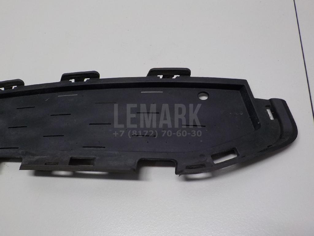 Решетка в бампер правая для  BMW 1-serie E87/E81 2004-2011