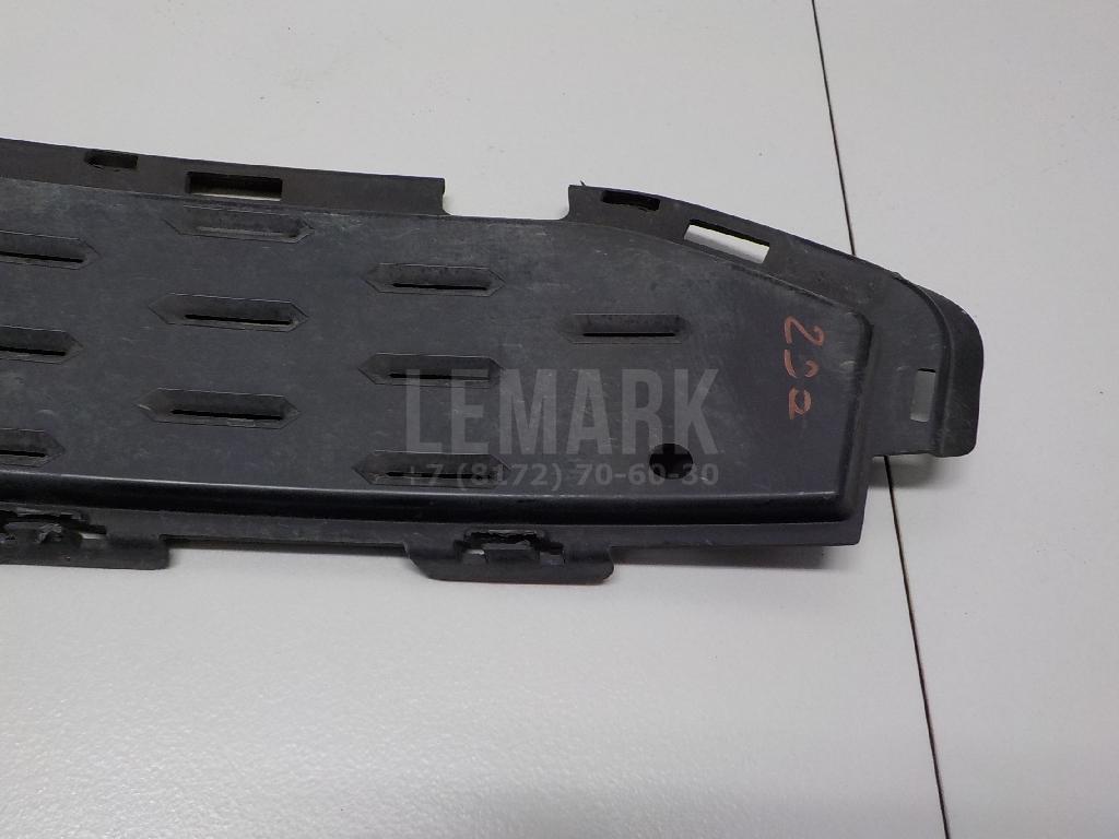 Решетка в бампер правая для  BMW 1-serie E87/E81 2004-2011