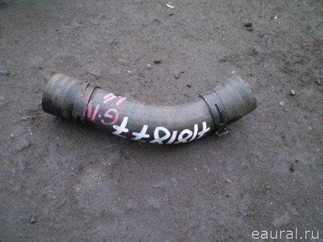 Патрубок радиатора