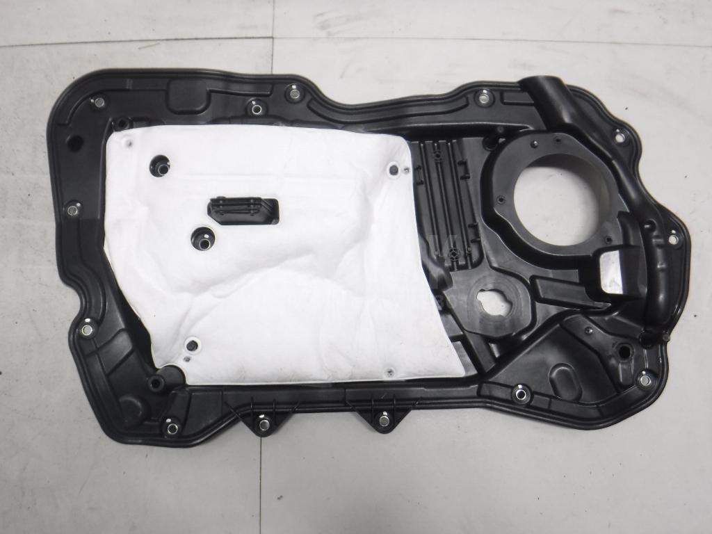 Панель двери для  BMW 1-serie E87/E81 2004-2011