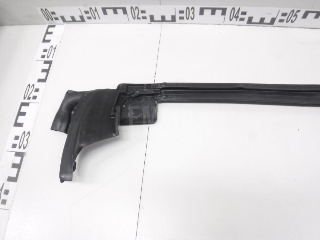 Уплотнитель стекла двери для  BMW Z4 E85/E86 2002-2008