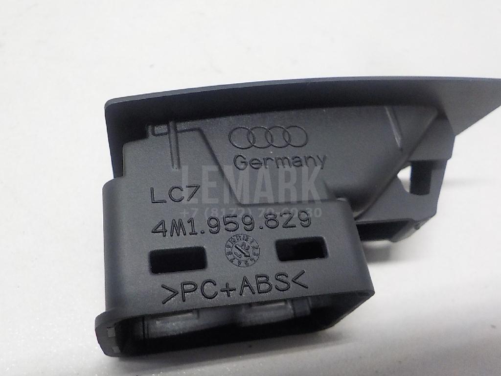 Накладка (кузов внутри) для  Audi A7 (4G8) 2011-2018
