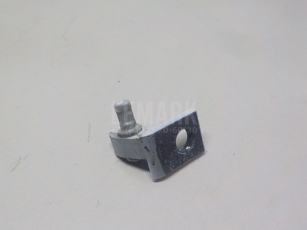 Петля двери для  BMW X5 E53 2000-2007